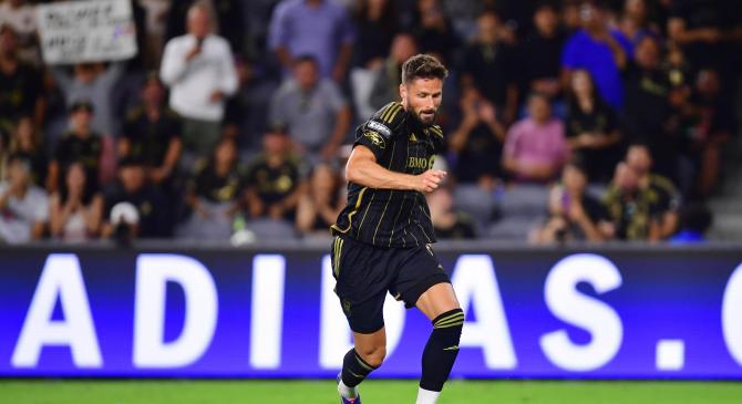 包含冲刺阶段切尔西绝杀压哨：足总杯节点到来，引发热议，赛季目标并未改变的词条